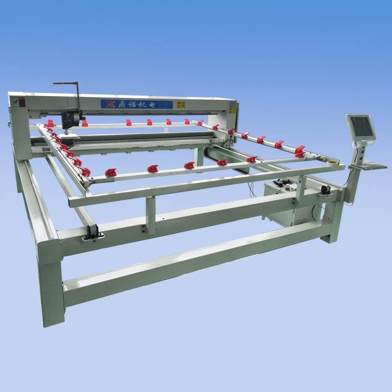 鼎諾機電全移動(dòng)電腦絎縫機