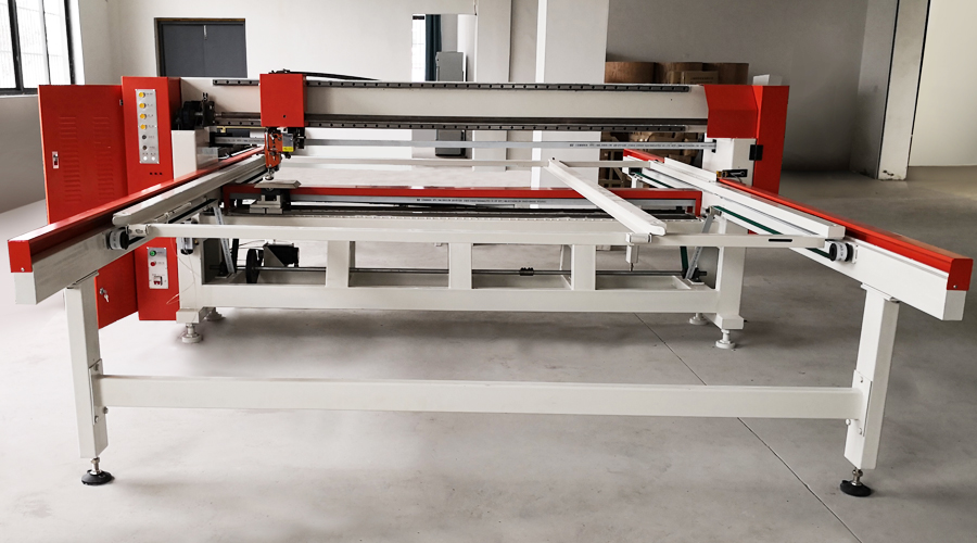 絎縫機廠(chǎng)家鼎諾機電