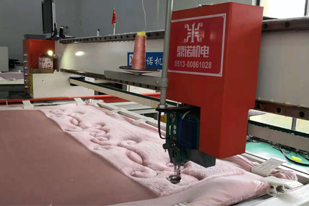 鼎諾機電全自動(dòng)被褥生產(chǎn)線(xiàn)