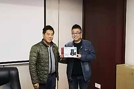 鼎諾機電電腦絎縫機銷(xiāo)售標準大會(huì )