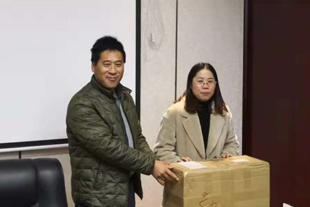 鼎諾機電電腦絎縫機銷(xiāo)售標準大會(huì )