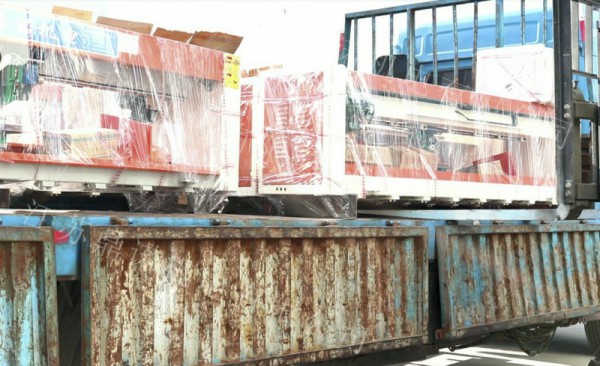 國內絎縫機發(fā)貨